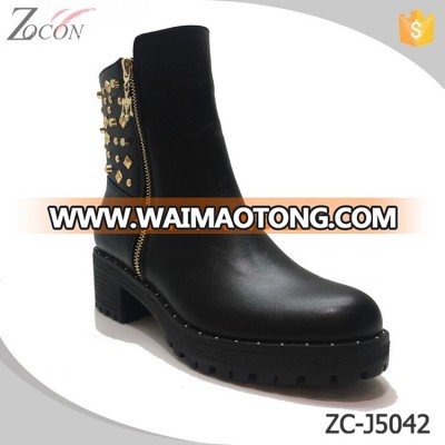 2018 New fashion studded design shoes ladies black punk leather boots